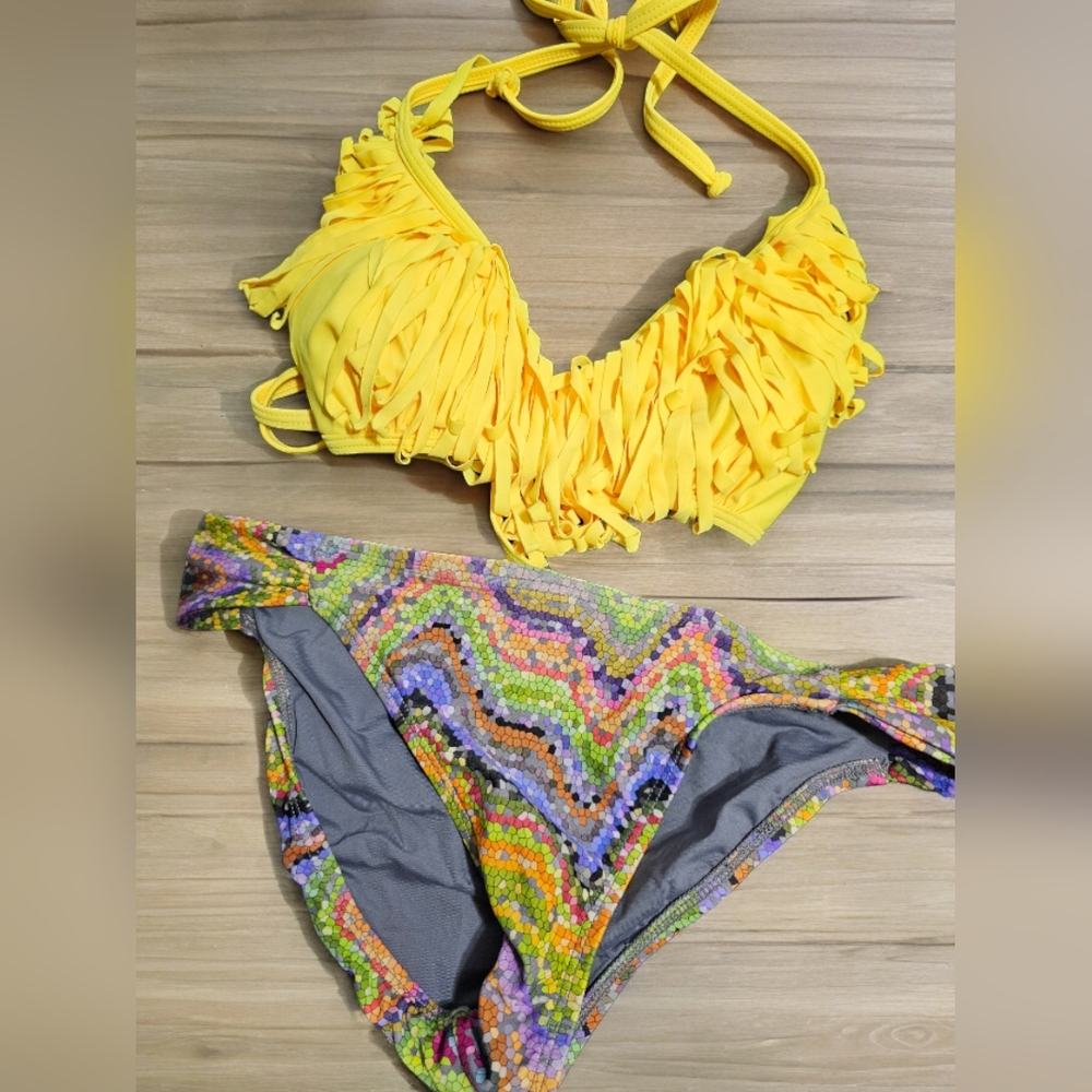 Womens Tassle 2 pc. Bikini set